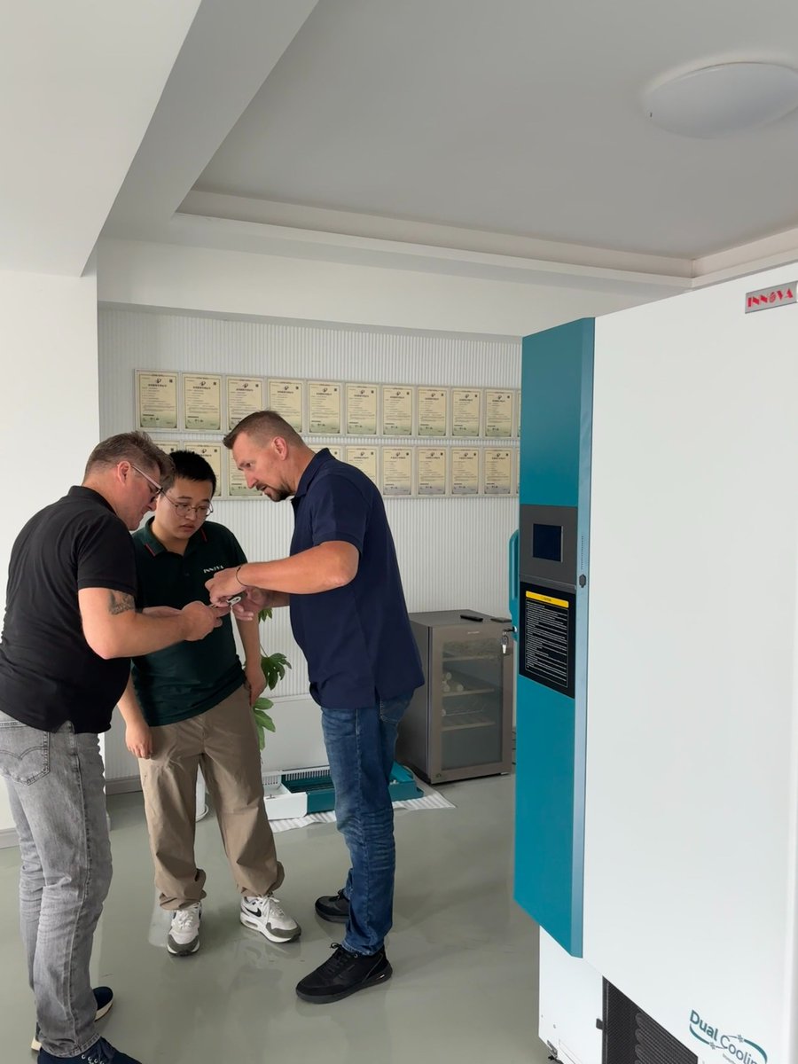 InnovaBioTech's tweet photo. Trained a customer’s team on dozens of INNOVA -86°C Dual Cooling ULT freezers today. ❄️ Touchscreen, alarms, daily checks—covered. Ready for sample storage. ✅
#INNOVA #ULTFreezer #LabEquipment #ColdStorage https://t.co/IeUVXQgIJc