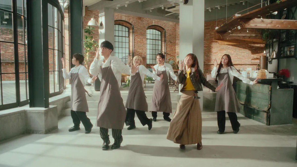 014014_staff's tweet photo. ／
今夜21:00〜
プレミア公開🎥✨
＼

#オーイシマサヨシ - シュガーソルト [Dance Performance Video]
https://t.co/2Nh9m83zZM

#しおあま https://t.co/qyvhMWHrL6