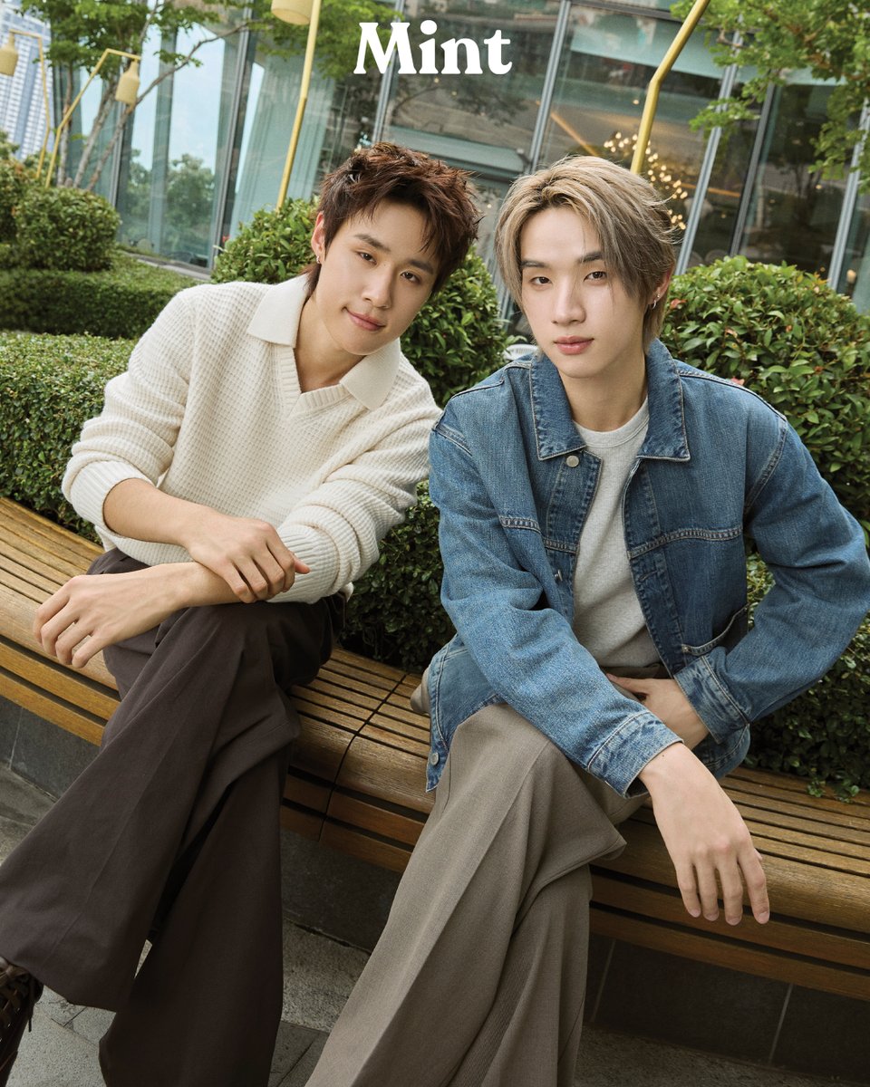 mintmag_th's tweet photo. เสิร์ฟกันต่อ! Mint Hang Out ฉบับนี้ ได้คิวหนุ่มเทสดี 'นัท ธนัท' และเพื่อนซี้อย่าง 'ฮง พิเชฐพงศ์' จากบอยกรุ๊ปที่หลายคนเทใจให้อย่าง #LYKN ที่เพิ่งกลับมาจาก LYKN DUSK & DAWN WORLD TOUR 2026 มาพาทุกคน ไปอัปเดตรสชาติใหม่ๆ และเมนูเด็ดๆ จากหลากหลายร้านใน #ICONSIAM และแวะเก็บความประทับใจมาฝากแฟนๆ จากมุมถ่ายภาพต่างๆ จะน่ารักน่ากินขนาดไหน ไปด้วยกันเลย💚

➡️อ่านบทสัมภาษณ์ https://t.co/OFo7MX58eV

#NutHongLYKNXMintHangOut
#MintHangOutatICONSIAM #MintVol36
#nnutdann #hongshihoshi
#MintMagTH