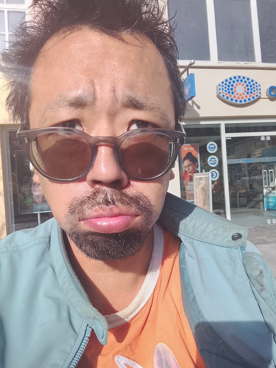 DonMao2301's tweet photo. #wednesday #sameshit #different #day https://t.co/EE3djWN7W1