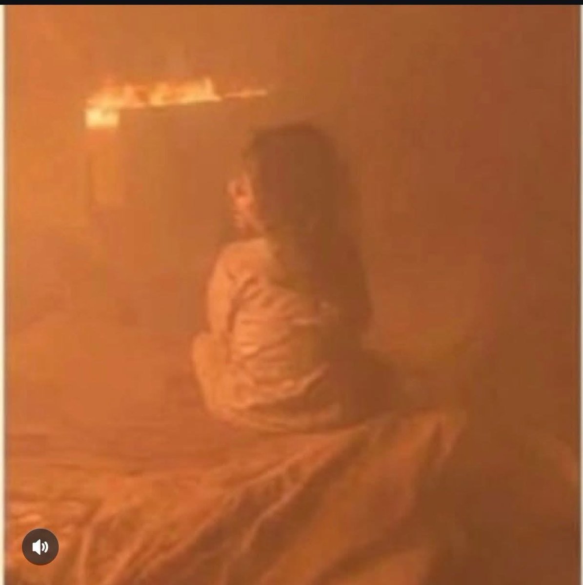 muhammadshehad2's tweet photo. 🚨Israel burned alive a Palestinian mother in front of her daughter in Gaza last night. RIP Reem Awad https://t.co/3g4sUB9APP