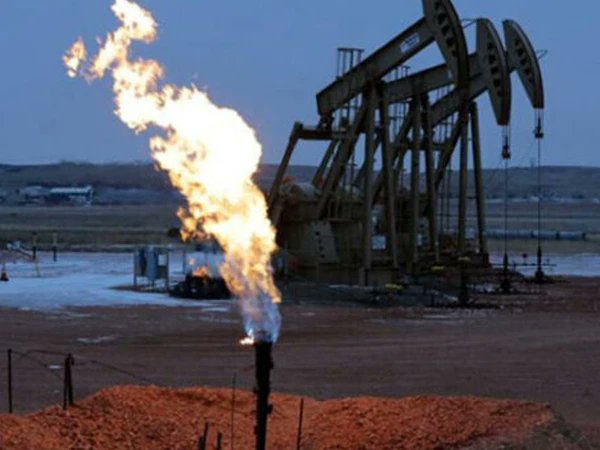 ArmanOfBaloch's tweet photo. #Balochistan has oil &amp; gas resources, yet it has a federal secretary in only 1 of Pakistan’s 38 federal departments. Its people deserve their fair share of resources, equal representation, and constitutional rights. These are rights, not favors!

 #18thAmendment #ResourceJustice https://t.co/0Yiv6HHoQ0
