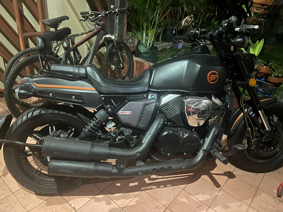 SMBS_rio's tweet photo. #WTS #motor #selling #jual #jualanku #jualanmurah #cruiser #KEEWAY #keeway250 #keewaymotorbikes #user #rider #benelli
https://t.co/y2tbrXFWEy https://t.co/AHzG0fKVMj