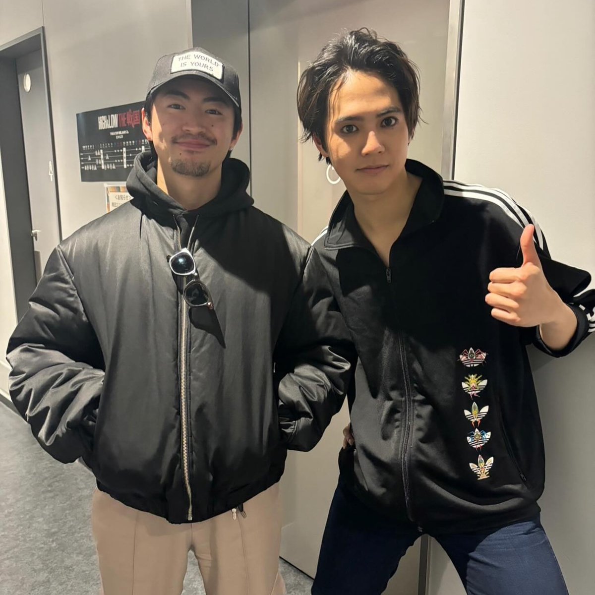 WayGenerations's tweet photo. Ryota wanting pics with his fellow members 🤭📸

#GENERATIONS #片寄涼太 #katayoseryota
#EXILETRIBE #LDH #gene #ジェネ https://t.co/xQVbLGn3yH