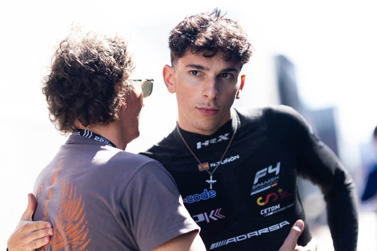 tecnicar_racing's tweet photo. Navarra the place of wine, and a place for great photos yet again by @fotocar13
📱 @vinyi_arnau96
#E3 #E4 #Eurocup3 #Eurocup4 #Eurocup5 #F4Spain #SpanishF4 #TecnicarByAMTOG #TCode #RoadToF1 #SingleSeaters #WeLiveForRacing https://t.co/iO9CTct8tX