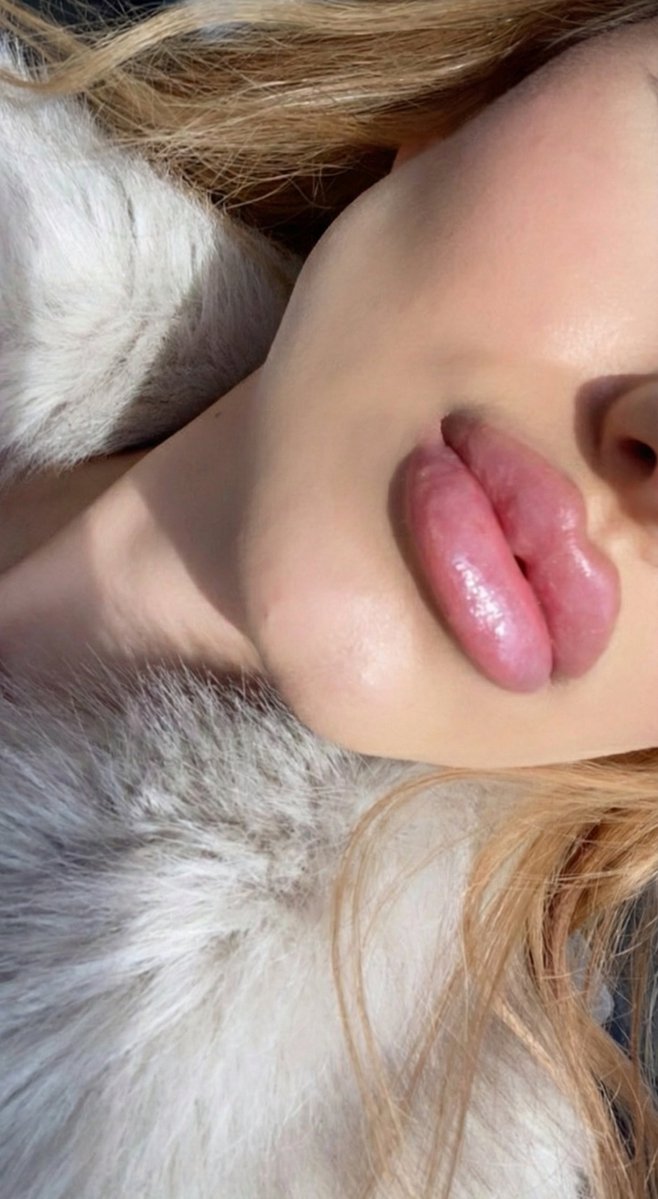 mistressgg8's tweet photo. 26 yaşında trans kızım sahibeyim düzenli daimi itaatkâr finansal köleler istiyorum 
Veya maddi destek olabilecek hergün konusabilecegim sevgili tadında konuşacağım biride olur 
#finansalköle https://t.co/HEfbZ99Nxf