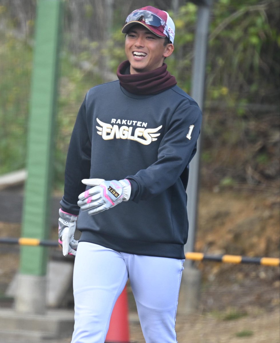 torass143's tweet photo. キャンプの時、今より日焼けしててこっちも好きだった✴️

2026.2.8 金武町キャンプ
宗山塁　選手 https://t.co/CLvYLyi3Pu