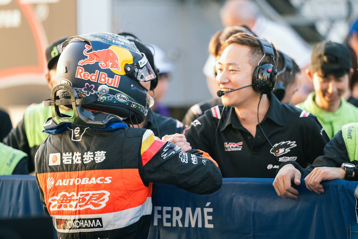 ayumuiwasa_cars's tweet photo. A win for the whole team🏆

#Honda #RedBull #TEAMMUGEN #SFormula https://t.co/6BDnVCoSPL