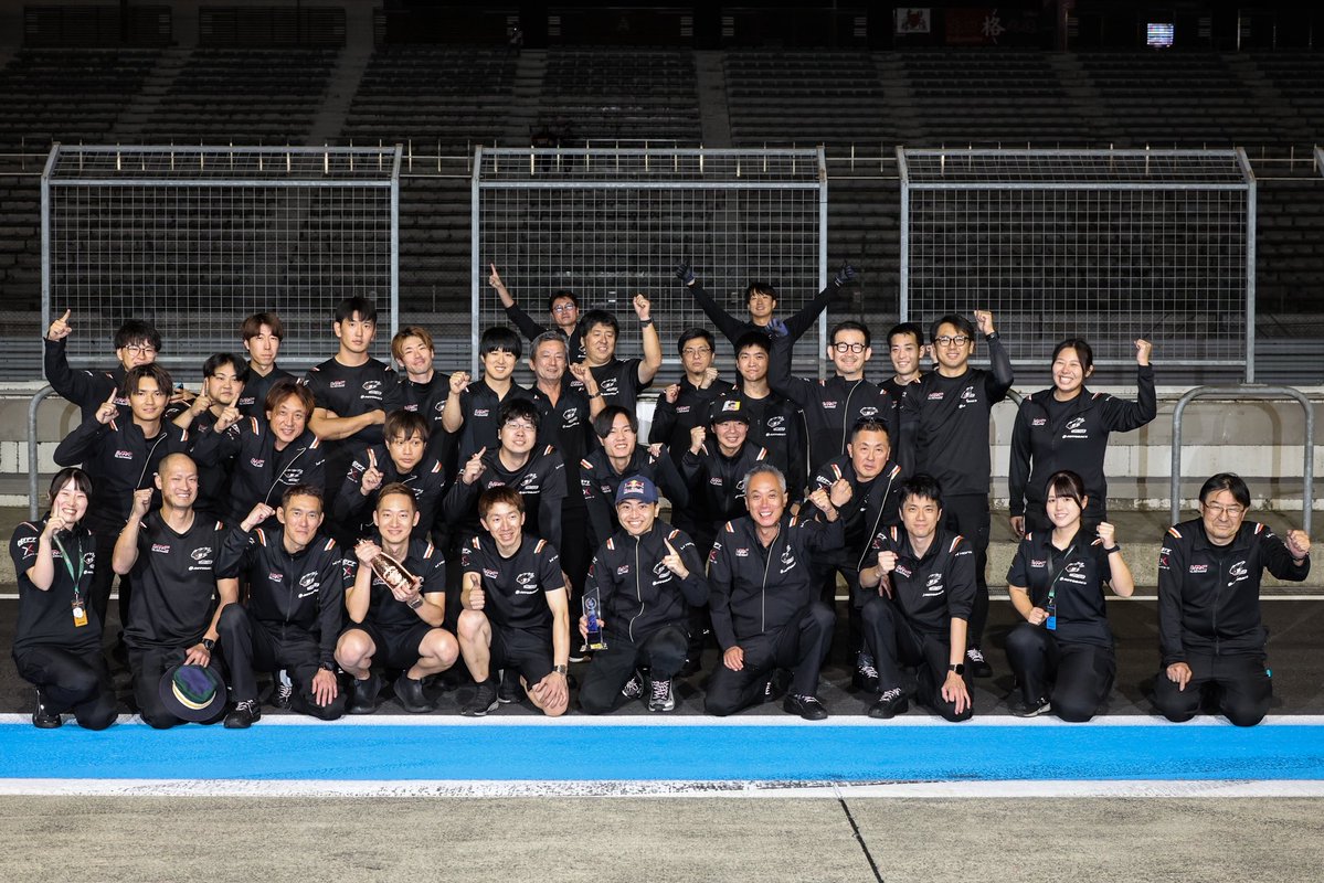 ayumuiwasa_cars's tweet photo. A win for the whole team🏆

#Honda #RedBull #TEAMMUGEN #SFormula https://t.co/6BDnVCoSPL