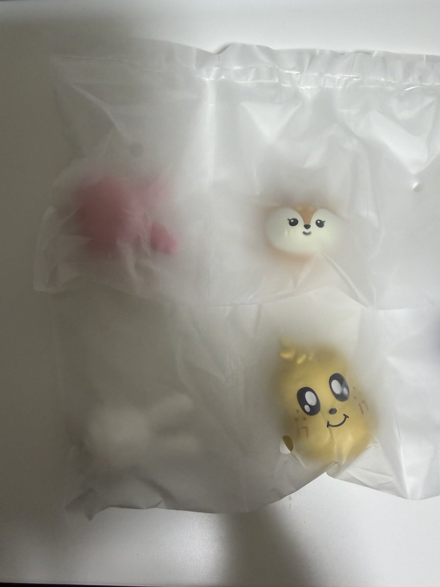 min9chiiiii's tweet photo. SEVENTEEN セブチ MINITEEN ミニティーン POPMART ポップマート 交換 買取

譲　シークレット
　　🍒👼🐰🐶

　　ノーマル　🐰🦊

求　買取（＋送料）

シークレットはバラ、カード✖︎
ノーマルと合わせて買い取ってくださる方優先。（ノーマルは定価）
シークレットの値段は相場で判断します！ https://t.co/lmXcuHVePt