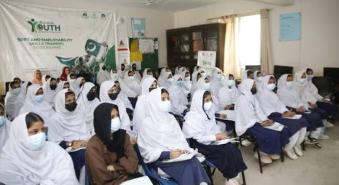 ArmanOfBaloch's tweet photo. #NursingStudents in Quetta, #Balochistan, are struggling due to a lack of scholarships &amp; financial support. No deserving student should have to abandon their dreams because of poverty. The government must act now to secure their future &amp;strengthen Balochistan’s healthcare system https://t.co/ZZz8lwXzh7