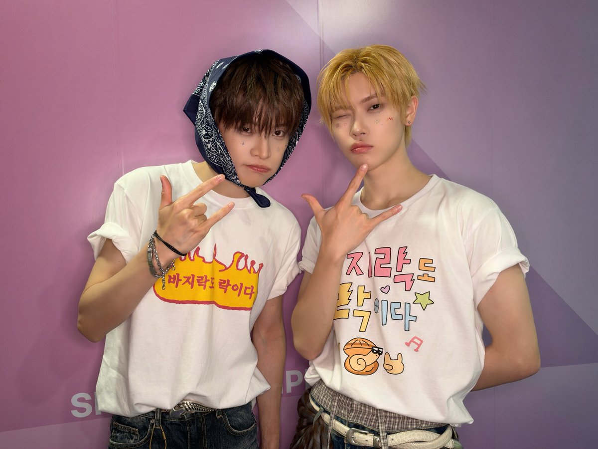 closeyoureyes_7's tweet photo. [📸]
CLOSE UP
261014 MBC M <쇼챔피언> 🎼

많은 사랑 주신 클로저 덕분에 
행복했던 <256th Note> 활동 완료 🩵
클유아도 클로저도 셀프 쓰담 복복복 🫳🫳🫳

#CLOSEYOUREYES #클로즈유어아이즈
#CYE #클유아 
#256thNote #DropThat https://t.co/Z7QaIITv4g