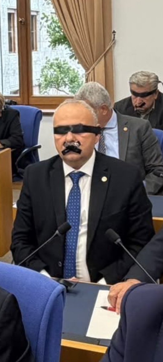 Kiyasci34's tweet photo. Yapay zeka sandım 😂 https://t.co/QnALa7Pb2q