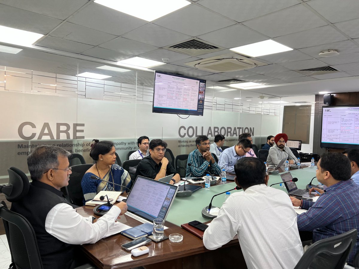 AyushmanNHA's tweet photo. A State Review Meeting chaired by Dr. @Sunil_Barnwal CEO, NHA, brought together officials from #Goa, #Karnataka, #Puducherry &amp; #AndamanandNicobar to review #PMJAY &amp; #ABDM progress, address implementation gaps &amp; accelerate seamless, accessible &amp; citizen-centric healthcare delivery https://t.co/86wZScLF0C