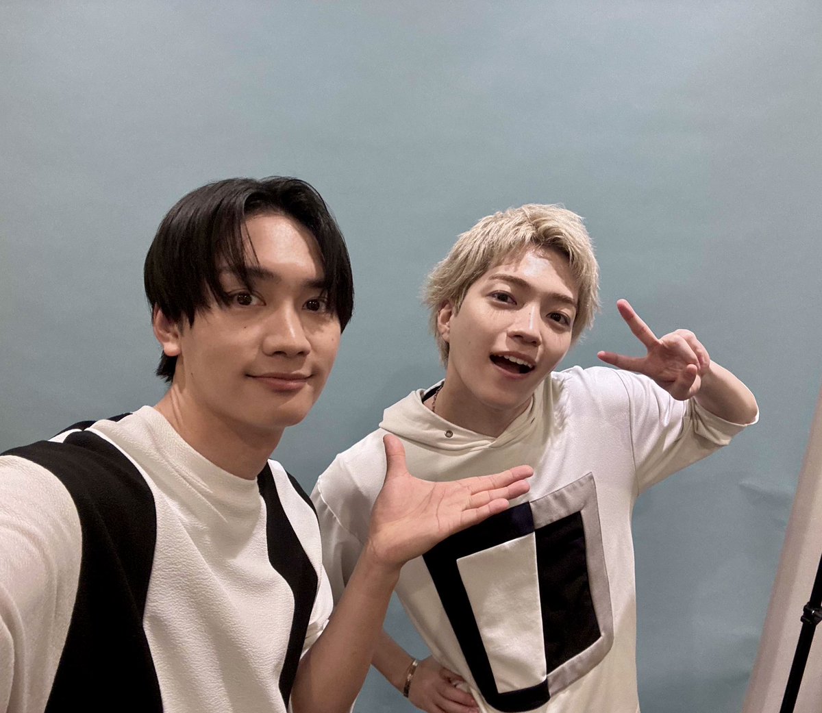 update_danshi's tweet photo. 土曜ごご3時30分
『なにわ男子の逆転男子』
⚡️⚡️⚡️⚡️⚡️⚡️⚡️

仲良しオフショット🤳

🔻無料見逃し配信中🔻
https://t.co/nR3TeQkwwH

#逆転男子
#なにわ男子
#西畑大吾
#藤原丈一郎 https://t.co/tLVxT4AAN8