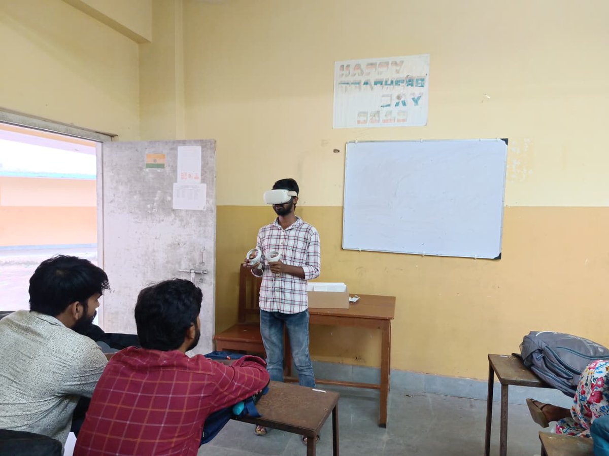 bhatar_iti's tweet photo. 🌐 METAVERSE CLASS | BEYOND THE CLASSROOM
শেখার নতুন জগৎ, অভিজ্ঞতার নতুন দিগন্ত! প্রযুক্তির হাত ধরে প্রচলিত শিক্ষার গণ্ডি পেরিয়ে এক নতুন শিক্ষাজগতে আমাদের শিক্ষার্থীরা। Metaverse Class-এর মাধ্যমে Virtual Exploration, Immersive Learning. https://t.co/GtzQ9ulpJh