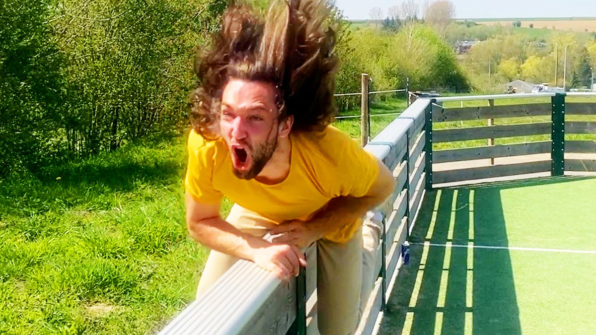 failarmy's tweet photo. EXTREME FAILS! 😬 That's gonna do some damage 😬https://t.co/SqbDhK3zyD https://t.co/X1omb7Cz4I