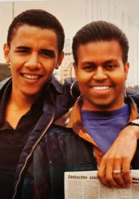 SJones2333's tweet photo. 20 years of unqualified corrupt pedophiles that embarressed america THE THREE MOST CORRUPT PRESIDENTS EVER https://t.co/fdgPD5lYc2