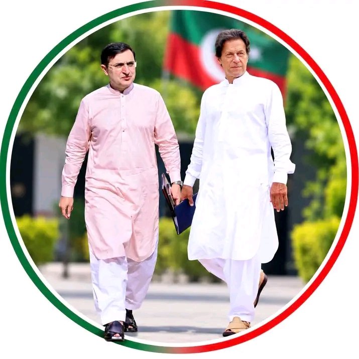 offical_khattak's tweet photo. بیرسٹر گوہر صاحب کو داد دیتا ہوں کہ وہ جس طرح اپنا کردار ادا کر رہے ہیں، اگر اسی طرح ثابت قدمی اور سنجیدگی کے ساتھ اپنا کردار ادا کرتے رہے تو یہ خان صاحب کے لیے یقیناً فائدہ مند ثابت ہوگا۔ ✌️❤️

#ImranKhan #BarristerGohar #PTInfographics https://t.co/CrOIBhJsac
