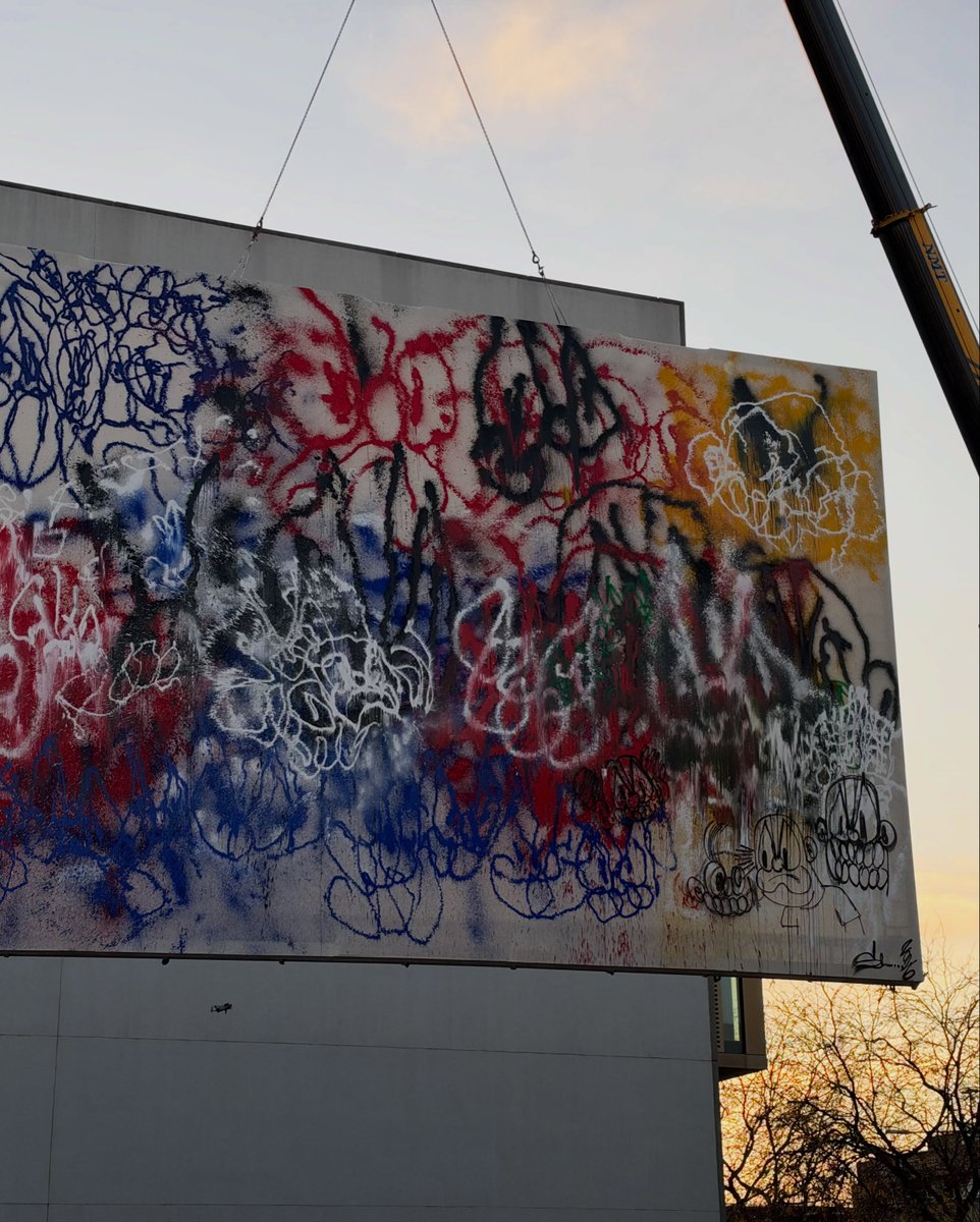 streetsouk's tweet photo. Slawn Just painted his biggest canvas yet on a crane🏗️🤯 https://t.co/Ri6AHX3xoU