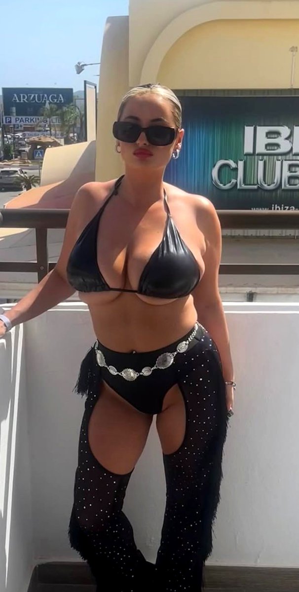 irishwomanlover's tweet photo. The outrageous Kimmy B from Dublin 🥵😈 https://t.co/1O2wEsShLx