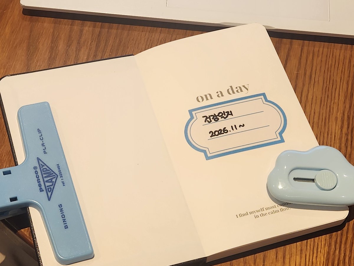 umul_2_'s tweet photo. 다꾸..라고하기엔 모자란 다꾸? 셋업? https://t.co/cS49G5bnSs
