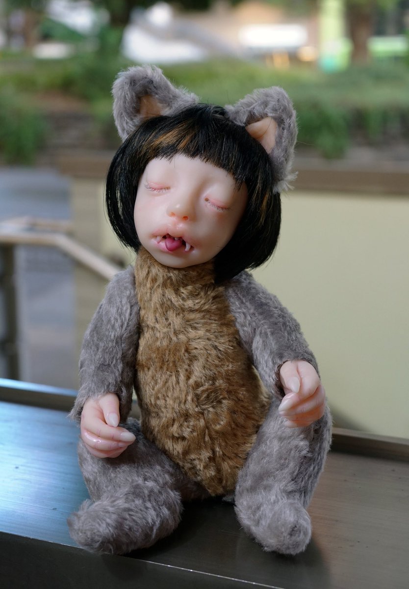 hayashimidori's tweet photo. 「着ぐるみ人形」を税込55000円にて販売中です。
今回は猫少女の着ぐるみ人形です。
人形：林美登利
撮影：立木圭之介

第21回「人・形」展
丸善丸の内本店4階ギャラリー
10月20日(火)まで（最終日は15時閉場）
JR東京駅・丸の内北口近く、丸の内オアゾの4階です。人形作家が70名以上参加しています。 https://t.co/fP0OZSz81q
