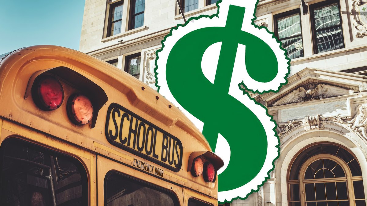 LCRealGroup's tweet photo. High-End Homebuyers Are Flocking to Areas With Top-Rated Public Schools—Here’s Where dlvr.​it/TVvl5C #Trends #DailyEmail #Florida #LuxuryHomes #NaplesFL https://t.co/LUsnxGclmd