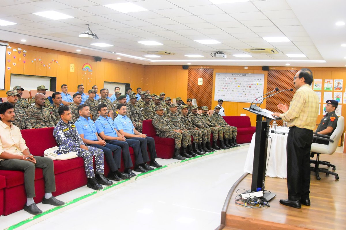 ManageHyd's tweet photo. #MANAGE,Hyderabad, inaugurated the 8th batch of the JJK Program, sponsored by DGR,Ministry of Defence
43 defence personnel from the Army,Navy&Air Force will gain knowledge, skills&practical exposure to pursue agripreneurship&sustainable livelihoods after retirement. @AgriGoI https://t.co/PyLGPMpLpg