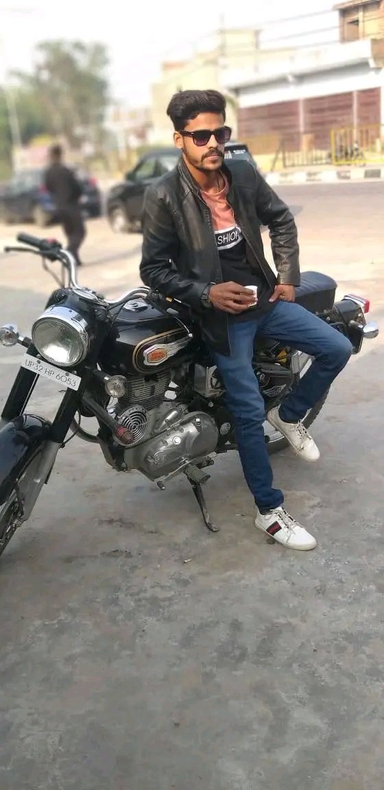 Lakshmi_D_N's tweet photo. Wahid ali a resident of Allahabad has posted derogtory post against Hindu deities.

He is hurting the religious sentiments of Hindus. 

@prayagraj_pol @DCPGNagarPRJ  pls take lawful action against him https://t.co/9RRfr68NYu