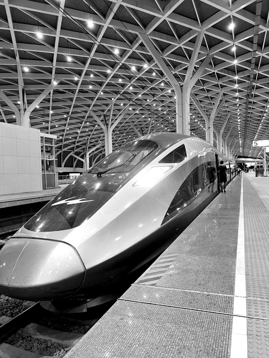 jiwanarki's tweet photo. ㅤ
     Stasiun Halim, Jakarta Timur.
     Rabu, 14 OKT 26 — 16.30

Gue siap pp Bandung Jakarta tiap hari.
⠀ https://t.co/io35bqJgNV