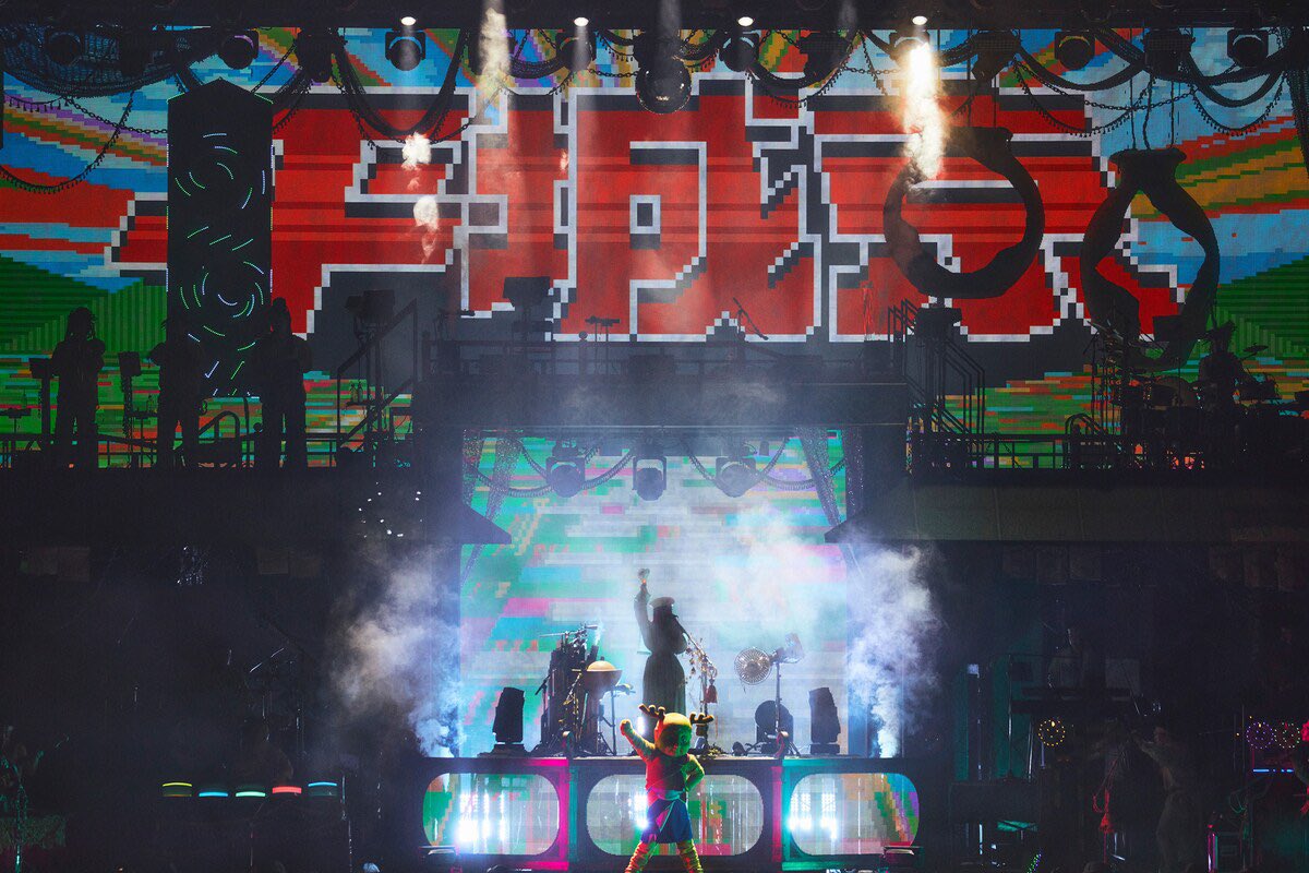 eienshinyaZTMY's tweet photo. バカエモいからの
バカおもろいw https://t.co/ZkybUMdxPg