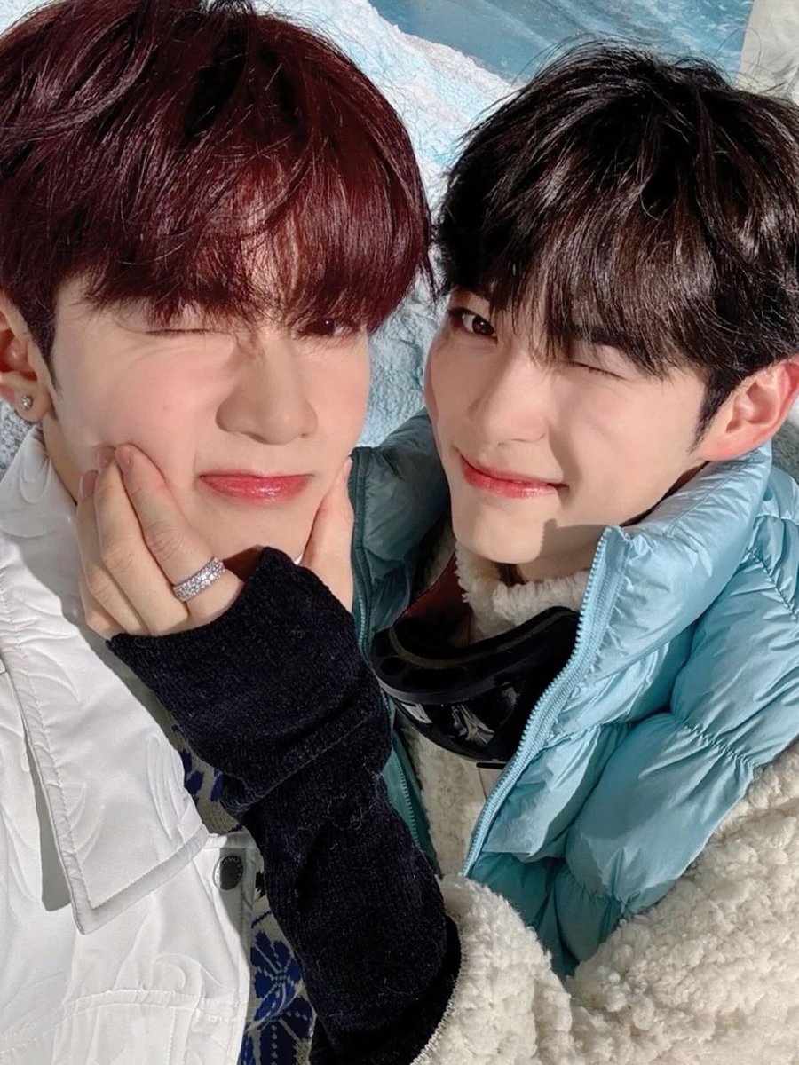LovesickZHao's tweet photo. @LovesickHanbin Yang pertama yuk? Atau yang keduaa? https://t.co/eZNRefzOmg