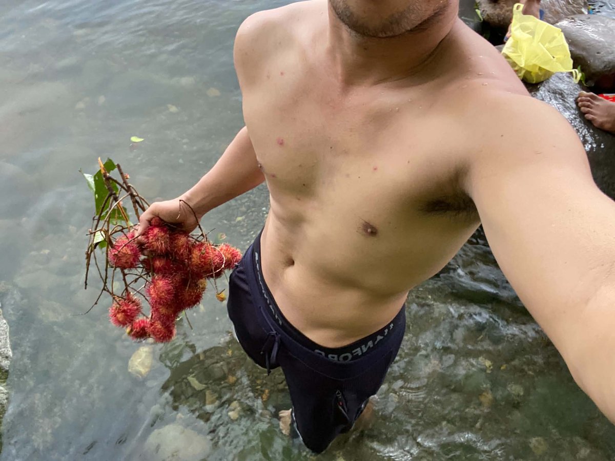boss_sarap's tweet photo. Rambutan oh burat ko🥵 https://t.co/WTUEqQqTbx