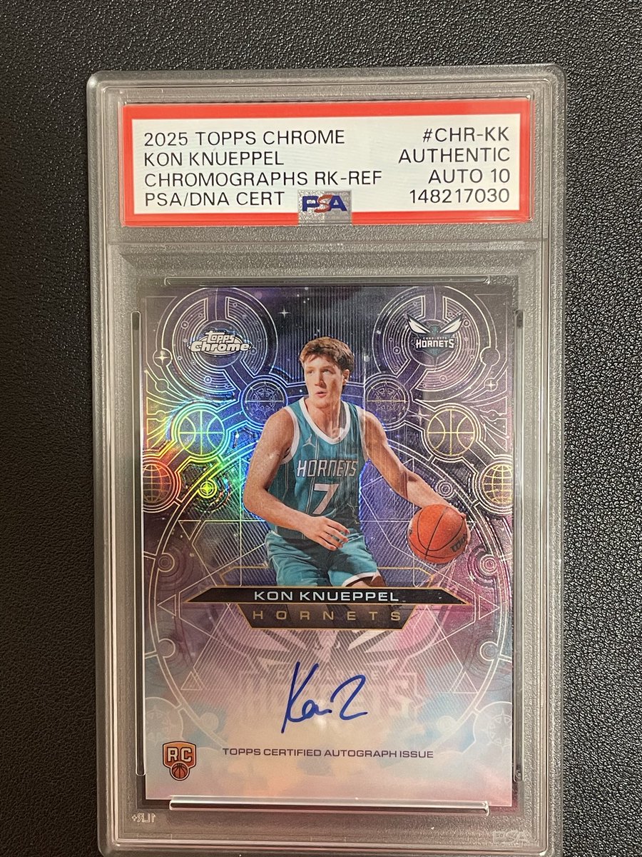 texastoytrader's tweet photo. On card auto on the refractor. Most of these I see sold are not refractors and are sticker autos. #NBA #Kon https://t.co/nBKU1JafYH