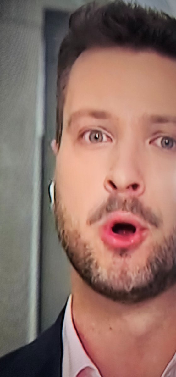 studiogryf's tweet photo. Po co te makaronizmyw #tvn24 .. nie prościej , krótko - to zamach na ustrój ? https://t.co/XDciSninJx