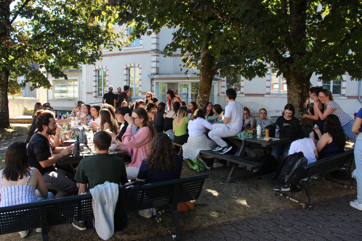 INSPECVL's tweet photo. 📸 Retour en photos sur la journée cohésion du centre de formation de Blois de l’@INSPECVL !
Le centre de formation a organisé fin septembre une journée placée sous le signe du partage, de la convivialité et de l’esprit d’équipe. 🙌 https://t.co/fY9htZPEyK