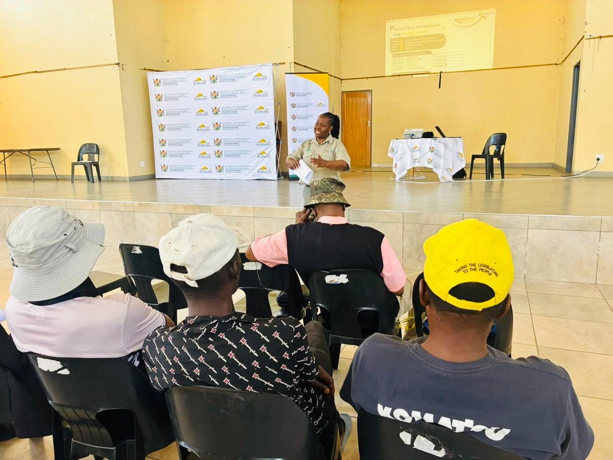 MpuDardlea's tweet photo. The DARDLEA hosted a LandCare Awareness Day focusing on Veld Conditions Improvement for farmers in in Dullstroom, to raise awareness on veld management practices, including rotational grazing, control of invasive alien plants, soil erosion and the rehabilitation of degraded veld. https://t.co/HzFDbYUARB