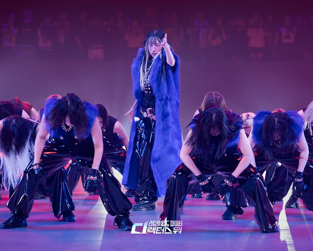 bada_sparklee's tweet photo. 몰랐지 저 총구가 내 심장을 향한 건지... https://t.co/lj9q3QUFho