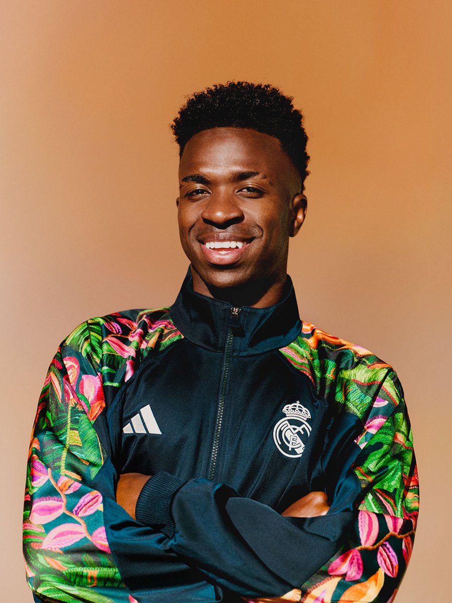 realmadrid's tweet photo. el estilo también se juega. 🤝🌺⚽
Real Madrid x @adidasfootball x FARM Rio https://t.co/3WpIDjM52T