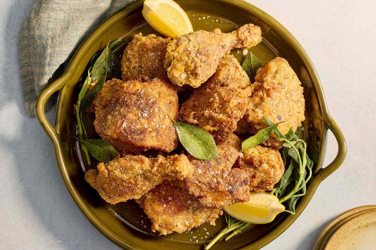 foodandwine's tweet photo. Tyler Florence's California Fried Chicken gets its bright, herbaceous flavor from Meyer lemon, garlic, and sage. Make the recipe: https://t.co/HO0k7BTs76

And keep this recipe (and all your favorites) in one place with the @My_Recipes app. 💗

📸: Carson Downing, 🥄: Shannon Goforth, 🍽️: Lexi Juhl