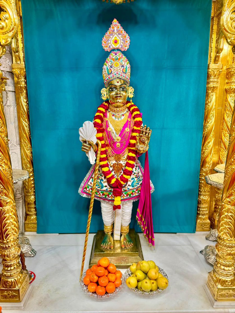 SGadiManinagar's tweet photo. Orange and Pear Divine Shangar Darshan🙏

Aaso Sud - 4

#SwaminarayanGadi #ManinagarMandir
Lord Shree #Swaminarayan
#ShreeMuktajeevanSwamibapa
#Ahmedabad https://t.co/iejHB8CgQt