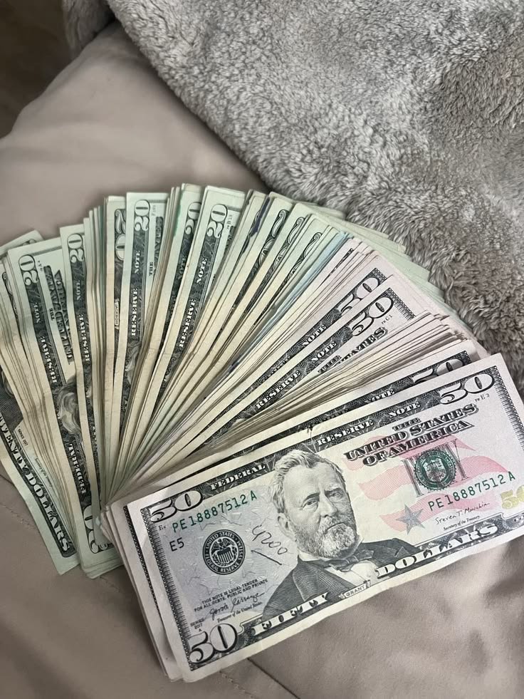 Moneyaligns's tweet photo. Moneyfest 💵💵💵💸💸 https://t.co/ghaxZehHSr