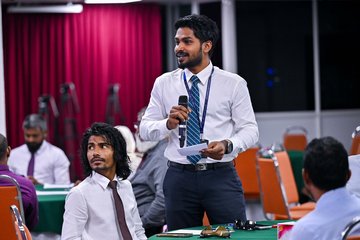 presidencymv's tweet photo. The President’s Office, in collaboration with CSTI, conducted the second workshop under the Executive Development Program 2025–2027 on “Team Building and Group Dynamics.”
Facilitated by Thoha Saleem, the workshop focuses on strengthening teamwork, enhancing communication and collaboration, building trust, resolving conflicts, and fostering a positive working environment.