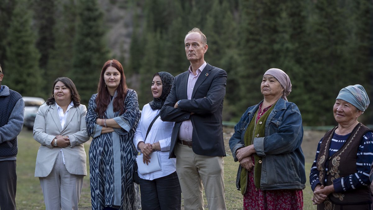 undpkg's tweet photo. Min-Kush is creating new opportunities through local initiatives and youth engagement. With UNDP, OSCE and EU support, residents are building a more sustainable future.
Read more:
https://t.co/98eu231tf4 https://t.co/k4hM4hJ62W