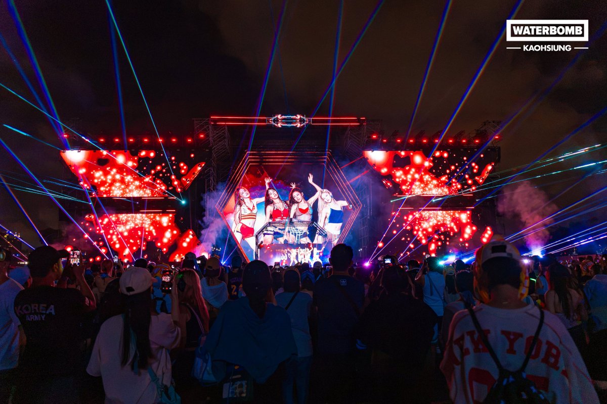 Waterbomb_KHH's tweet photo. ✨Highlight Performance Photos✨

KISS OF LIFE (@kissoflife_s2) x Waterbomb Kaohsiung (@Waterbomb_KHH ） 
 誰能抵擋 KISS OF LIFE 的魅力？女孩一登場瞬間偷走全場的心！ 💓 https://t.co/30NSIBs7I6