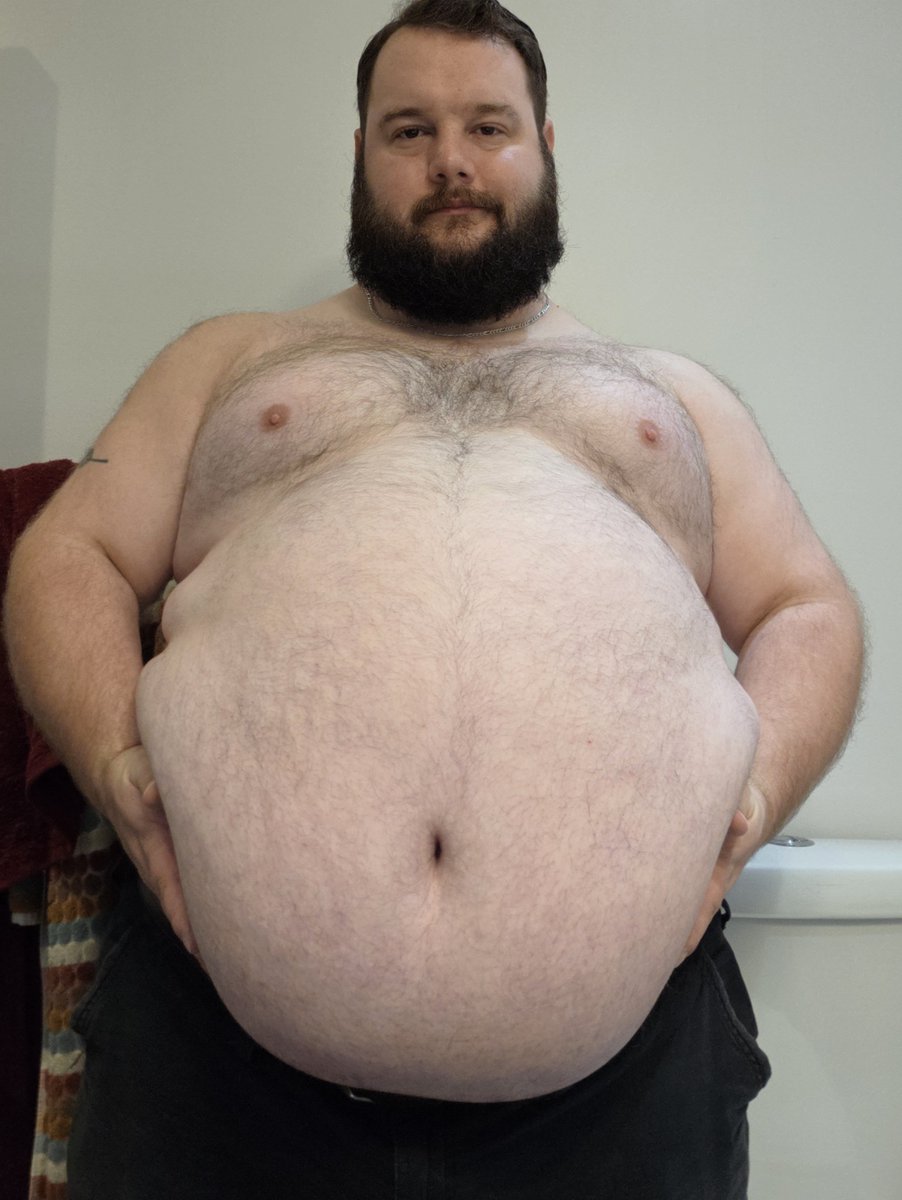 BeBigger2's tweet photo. Mathe its my praise kink but, I love showing off my growing body. https://t.co/JkXRyvIeFU