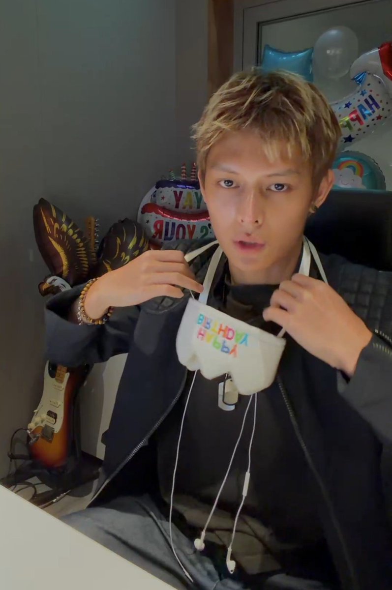 eomcoertis's tweet photo. BDAY BOY IS LIVEEEE https://t.co/00Oe91VfCH