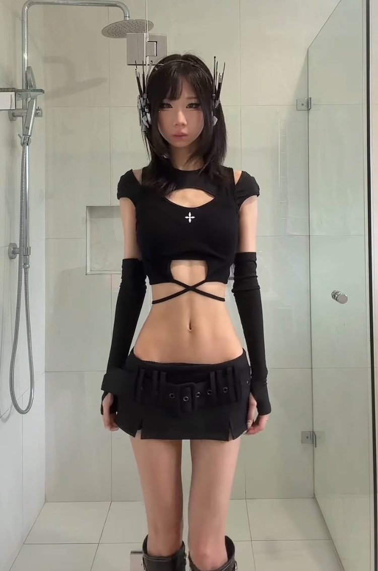 amelieats's tweet photo. the perfect body https://t.co/CMI0OeDV5s