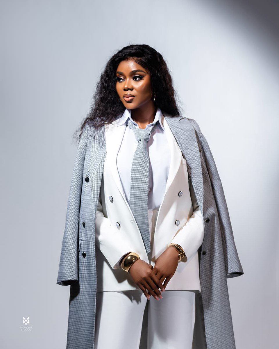 Mainbosschic's tweet photo. Every big story begins with a first word. Every great movement begins with a moment.

Something is coming. Something bigger than the ordinary.

Stay close. You’ll want to witness this. MainBossChick.

#Adekemi100HourLesson
#Longestbusinesslesson https://t.co/08yctM5tYL